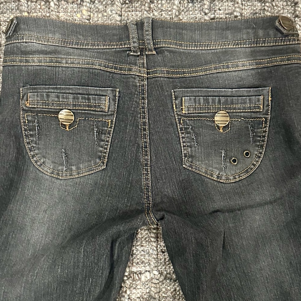 Threads Mid Rise Vintage Jeans Size 9